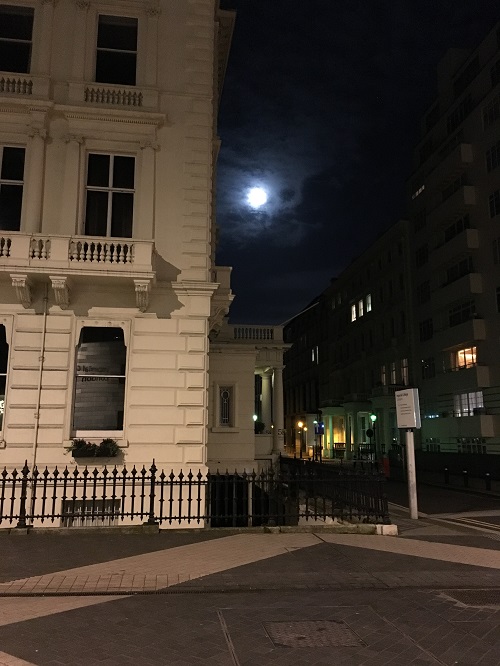 Day 5 - Moon Over London