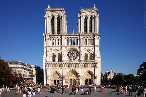 notre-dame-01-exterior
