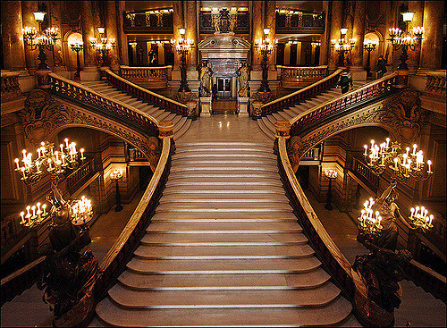 palais-garnier-04b-grand-stairway