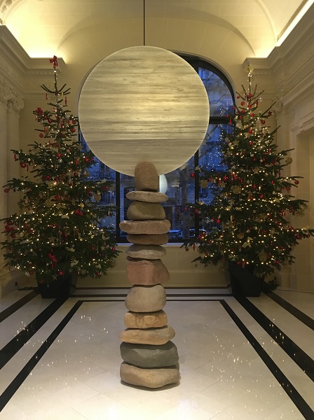 peninsula-side-lobby