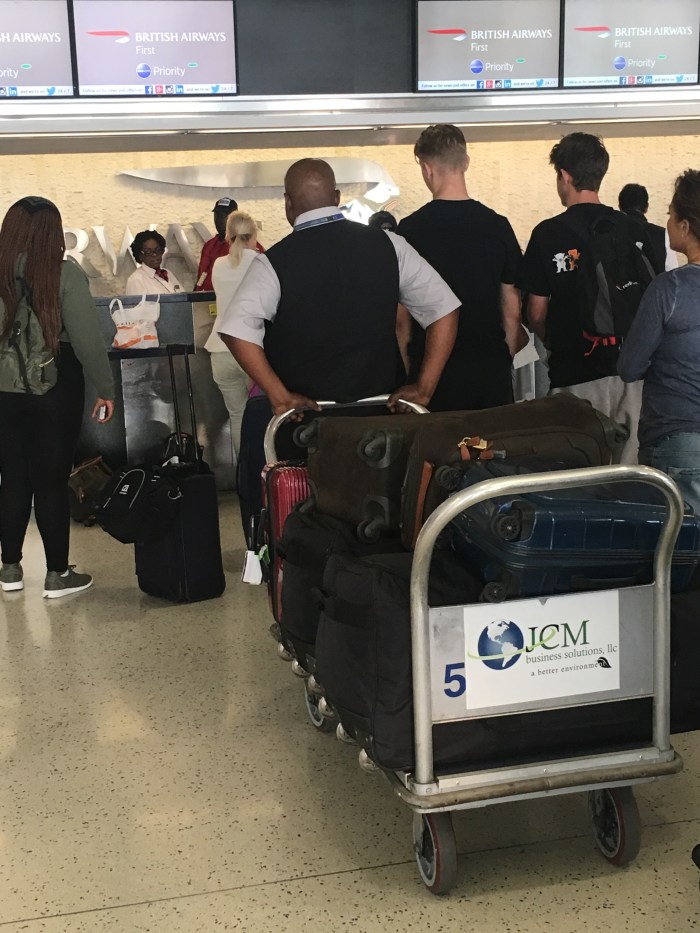 2017-08-27 01 - BA Check-In